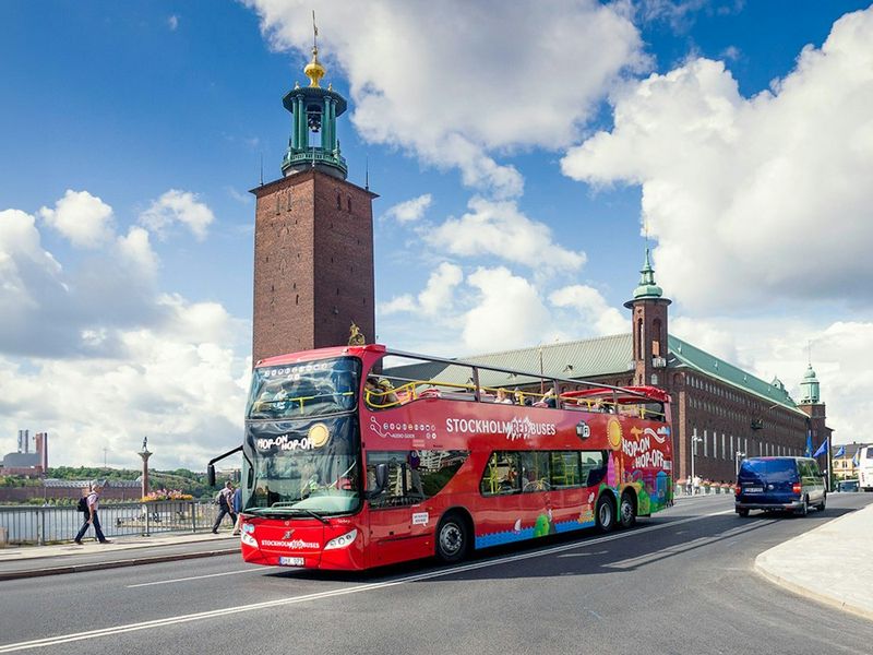 Photo: Hop-on hop-off bus or boat